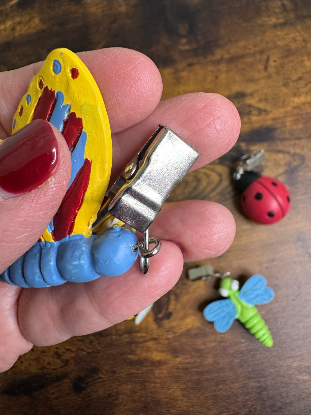 Tablecloth Insect Clips - Picture 3 of 6